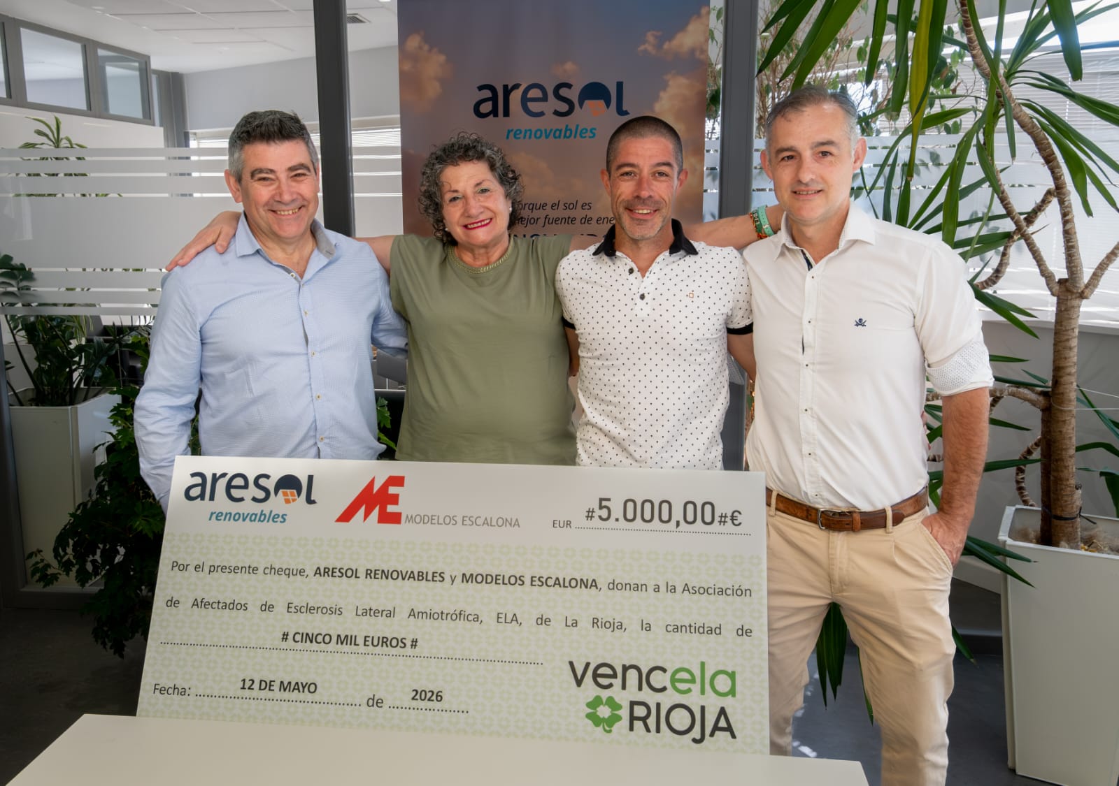 La Iniciativa solidaria de Aresol y Modelos Escalona recauda 5000 euros para la asociación VencELA Rioja 