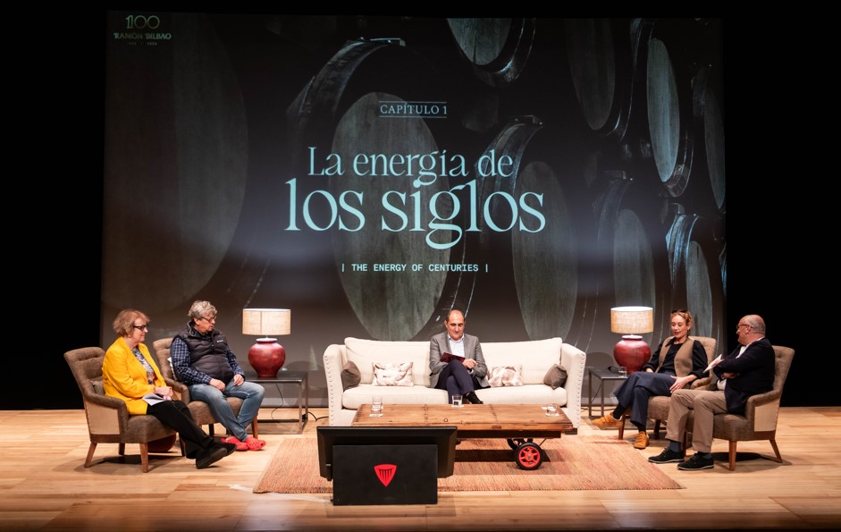 Ramón Bilbao celebra sus 100 años como bodega líder en España rodeada de grandes referentes mundiales del sector del vino.